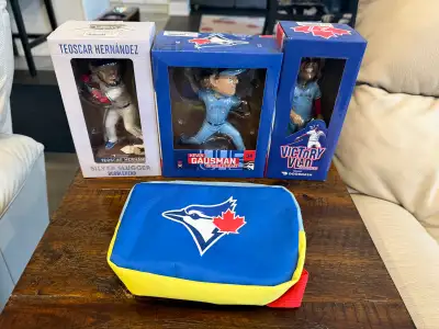 Toronto Blue Jays Bobblehead and Fanny Pack Set, View more