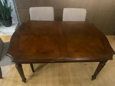 Table en bois de 60'' x 40'' ( 77'' x 40'' ), View more