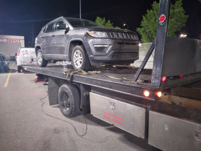 120$ Cheap & Reliable Towing  587 574 6151 