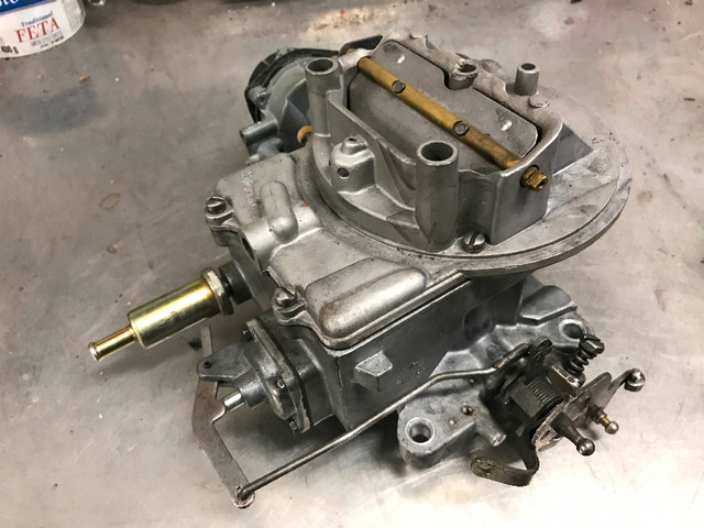 Ford 2 BBl carb in Engine & Engine Parts in Winnipeg