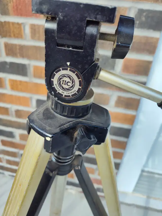 Camera Tripod414908204345600001