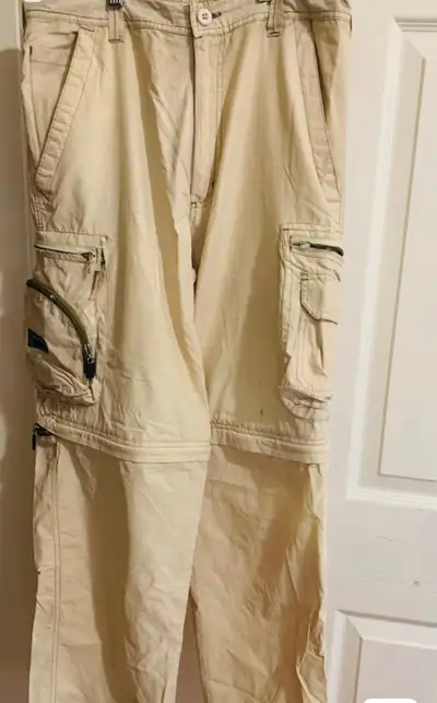 Men’s Cargo Pants Size 32 / 32 (Convert to Shorts)