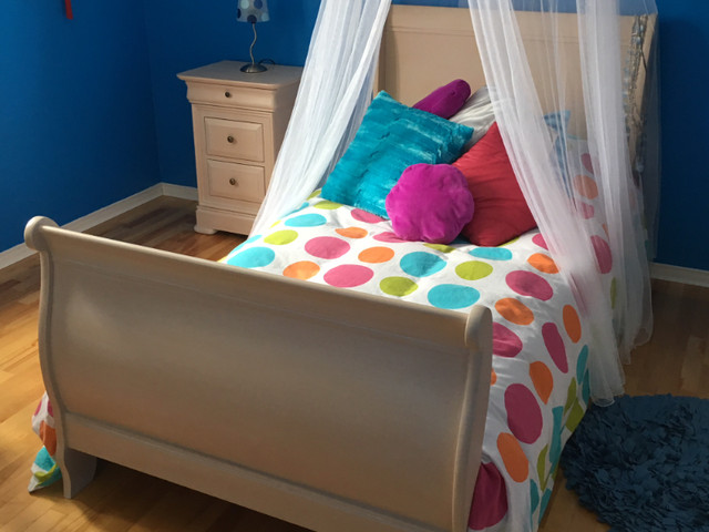 Girl's bedroom set dans Lits et matelas  à Laurentides - Image 4