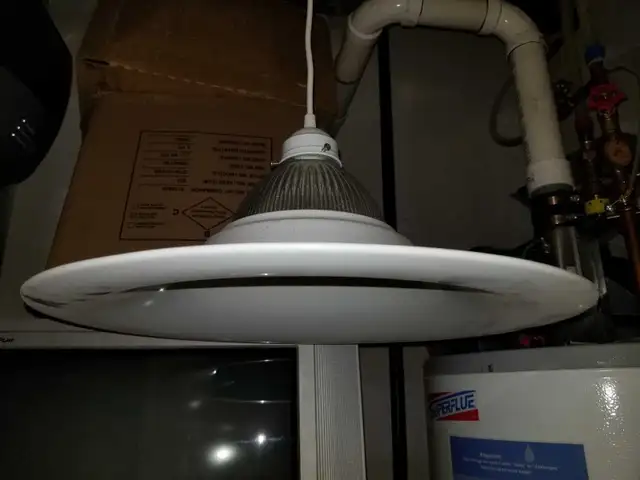 pendant light for kitchen in Indoor Lighting & Fans in Mississauga / Peel Region - Image 3