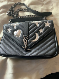 Brand new hand bag $55. Intersection Finch/Middlefield 