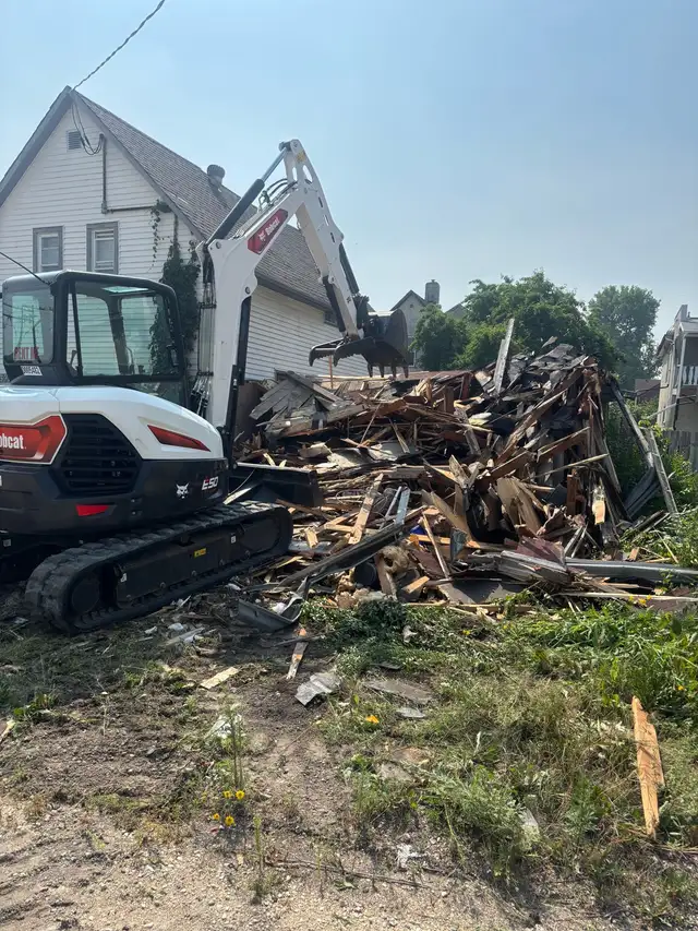 Garage Demolition – Safe, Fast & Professional63860080341505121