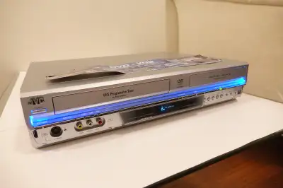 JVC DR-MV1SU DVD Recorder VHS Combo Deck in tested, working condition. Has been professionally servi...