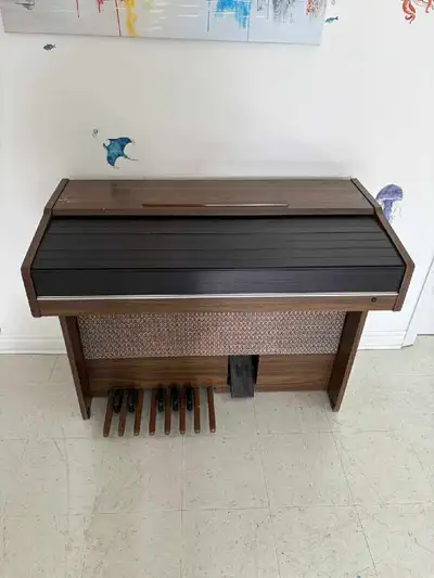 Yamaha Organ, View more