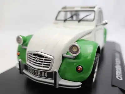 Ultra Rare Norev S.A. 181512 1:18 Diecast Norev 1985 Citroen 2CV Dolly White Green Removable Soft To...