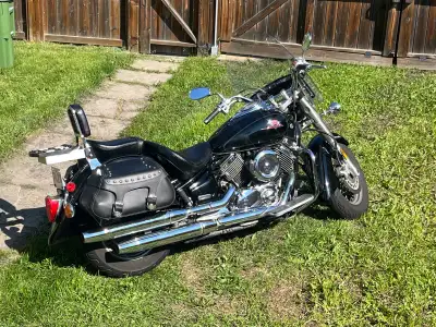 2003 Yamaha V-Star 1100 meticulously-maintained, comfortable riding position, reliable performance,...