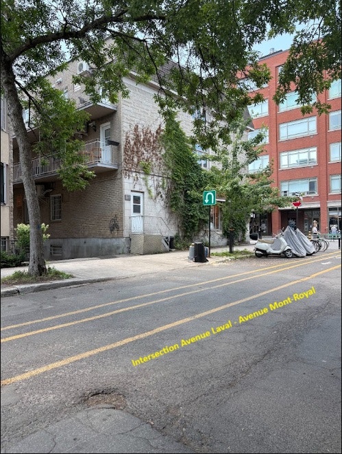 ️ Stationnement intérieur à vendre — Plateau-Mont-Royal — photo 1