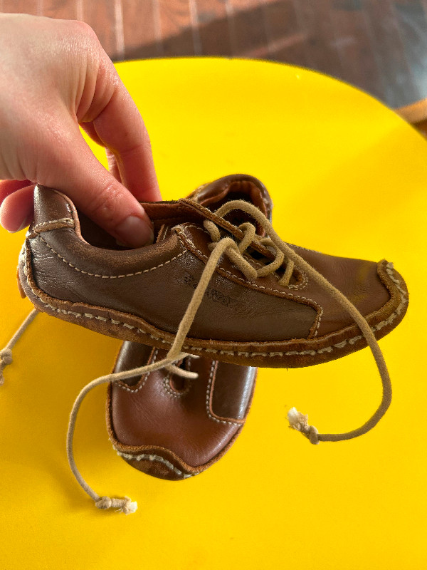 Toddler Leather Dress Shoes - Size 5/6 in Kids & Youth in Kingston - Image 3