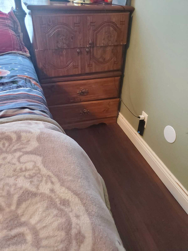 Bedroom set in Other in Kingston - Image 2