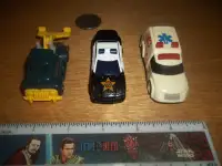 Hot Wheels-Tow Truck-Police Car-Ambulance- 1997