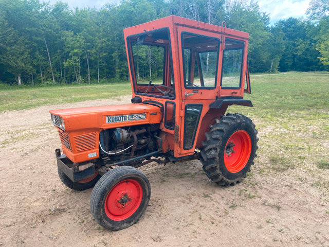 Kubota L225 Tractor in Farming Equipment in Trenton - Image 2