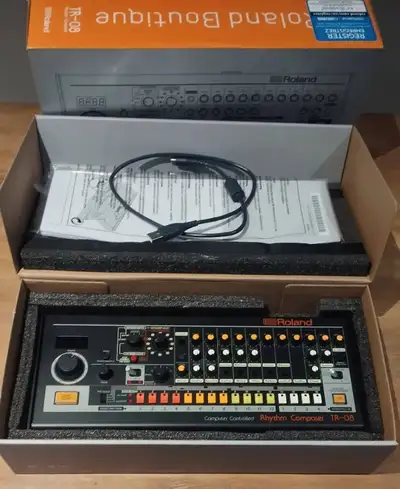 Roland Boutique TR-08 Rhythm Composer, View more