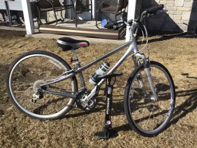 Vélo de Marque Giant cupression DX 6061, View more