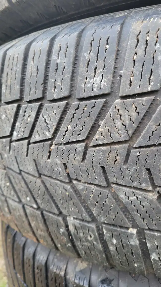 Continental Winter Contact 235 65 17 in Tires & Rims in Barrie - Image 2