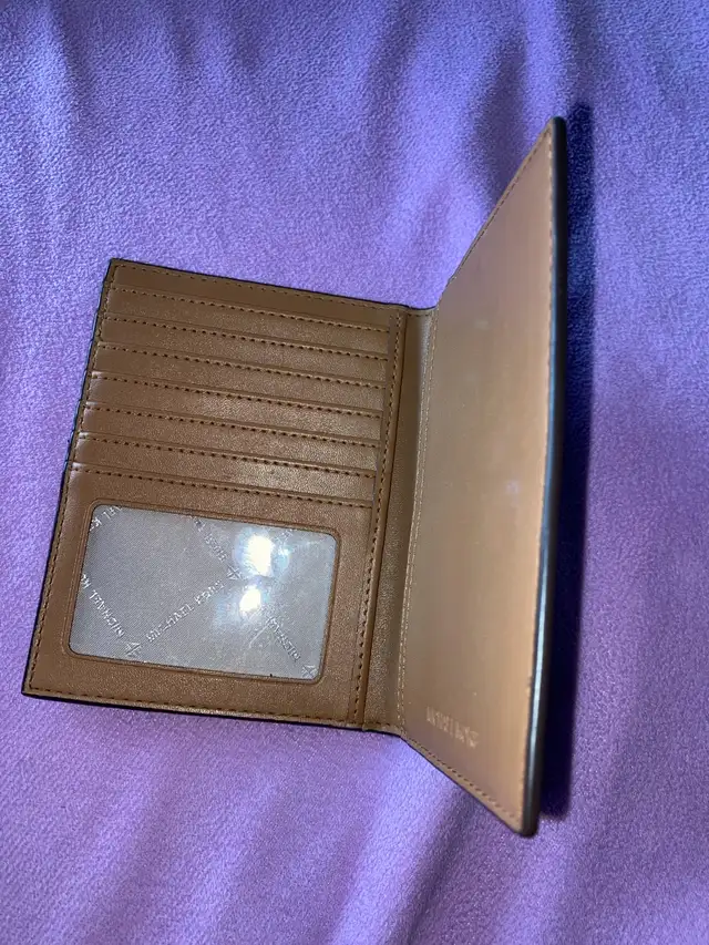 MK Passport Wallet62863270482179121