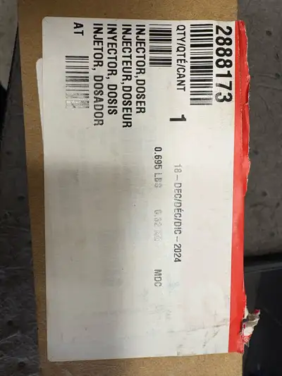 I'm selling a new Bosch Denox Tronic 2.2 diesel injector, part number 2888173. This injector is esse...