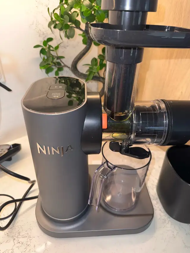 FOR SALE: Ninja JC151C Cold Press Juicer – Compact Slow Juicer in Processors, Blenders & Juicers in Cambridge - Image 7