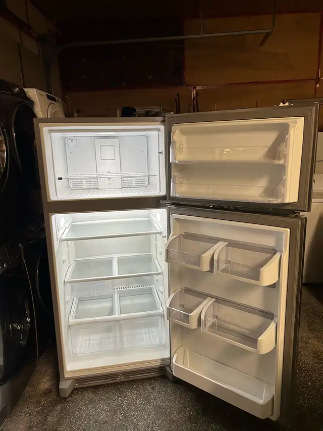 *Fridge- Frigidaire- %100 working 30 Days Warranty in Refrigerators in Kitchener / Waterloo - Image 7