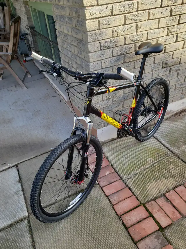 Legendary Gary Fisher Mountain bike. in Mountain in St. Catharines - Image 2