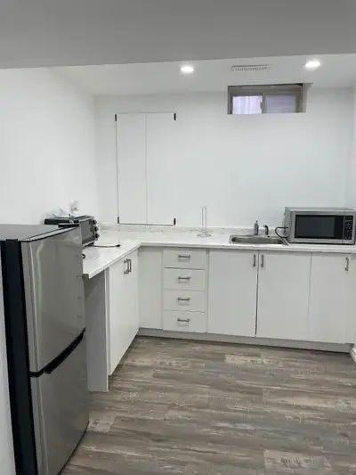 Spacious 2 bedroom basement unit for Rent - All inclusive