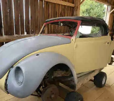 1971 Vintage VW Beetle Super Bug Convertible All parts and interior are boxed Great winter project....