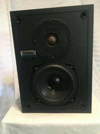 Peavey PRM 205A Classic Black 1980s Hi-Fi Stereo Bookshelf Speak
