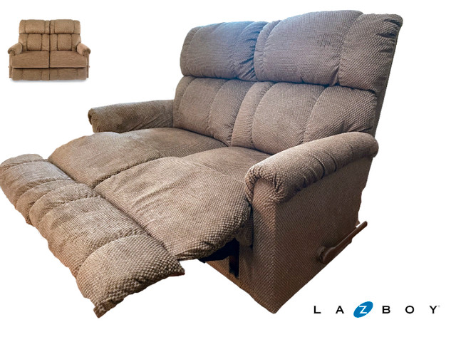 La-A-Boy Wall Saving Recliner in Chairs & Recliners in Edmonton - Image 2