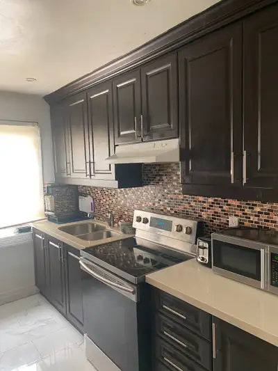 2 bedroom apartment for rent on the 2nd floor with washer and