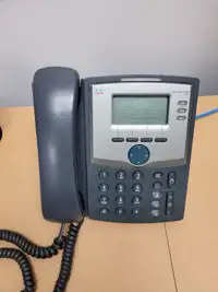 Cisco SPA-303 VoIP phone (3 lines)
