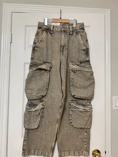 H&M Baggy Cargo Jeans, View more