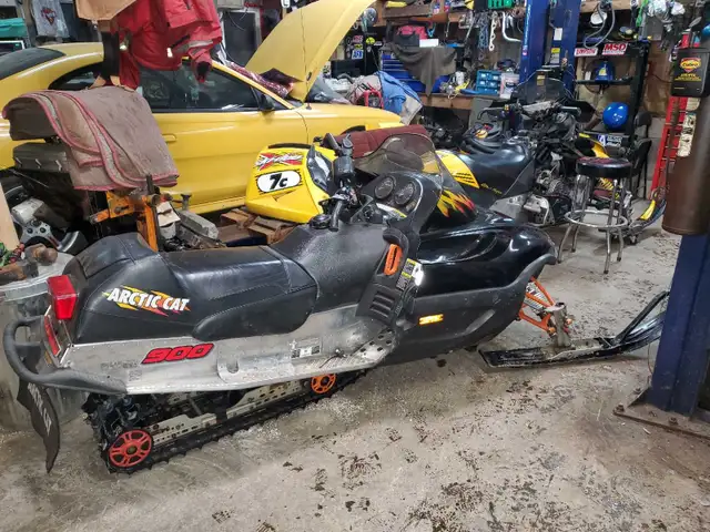 Snowmobile  in Snowmobiles in Cole Harbour - Image 2