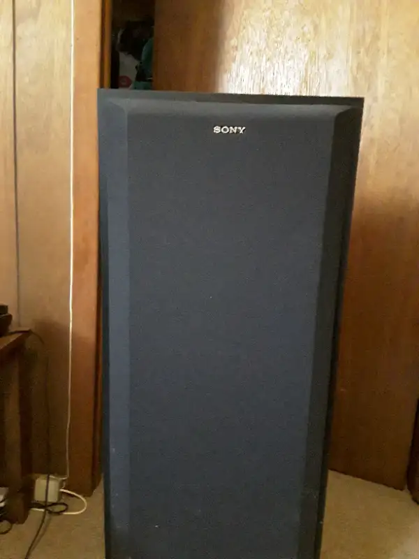 SONY SPEAKER SET, MODEL # SS-C260AV $140 cad for both, mint in Speakers in Mississauga / Peel Region - Image 5