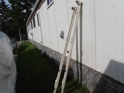 pair of awning arms good working cond 125.00