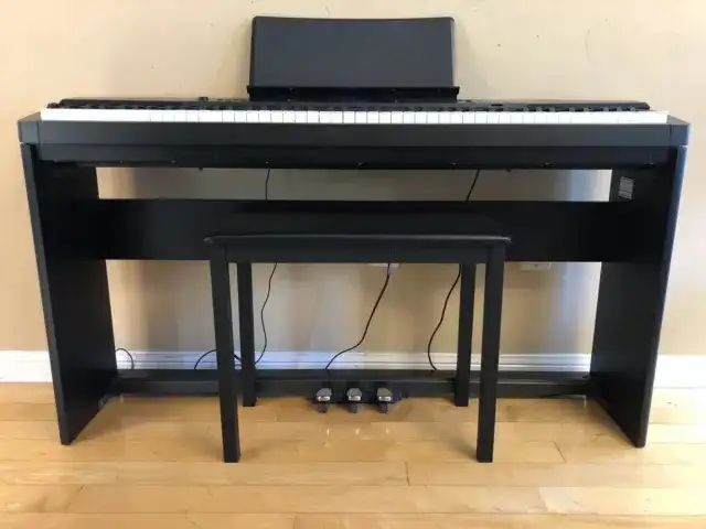 Gorgeous Digital Piano, 88 Keys Fully Weighted in Pianos & Keyboards in Vancouver - Image 4