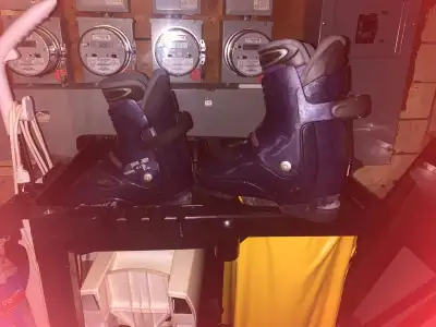 SKI ALPIN 5'8'' ET BOTTES, View more