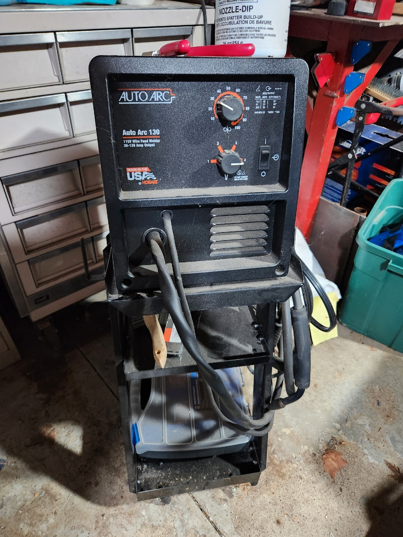 Hobart auto arc 130 with cart Power Tools ChathamKent Kijiji