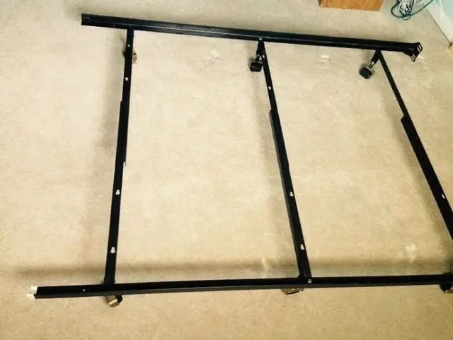 Heavy-Duty Iron Bed Frame - Twin, Double or Queen size in Beds & Mattresses in Mississauga / Peel Region