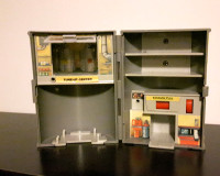 Vintage Micro Machines Motor Oil Can playset 1989