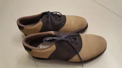 Souliers de golf pour femme - grandeur 8, View more