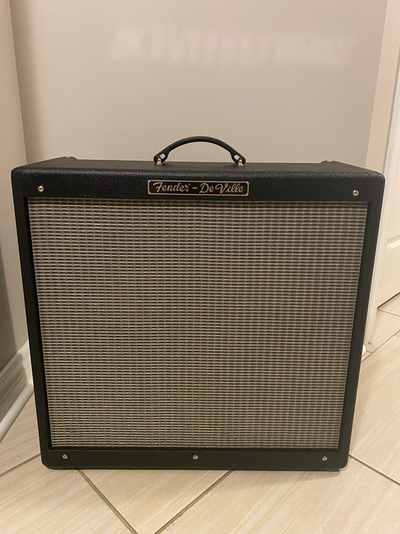 Fender Hot Rod DeVille 410 (60W All-Tube Combo Amp), View more