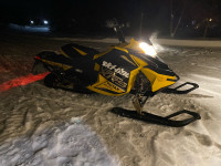 2012 Ski doo mxzx-rs 800 etec
