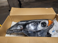 Toyota RAV4 - Set of OEM used headlights (2012-2015)