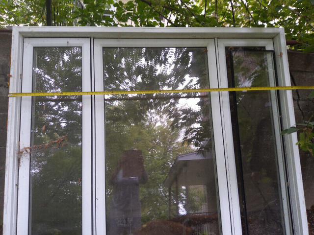 Fenêtre de salon en PVC neuve dans Portes, fenêtres et moulures  à Saguenay - Image 2