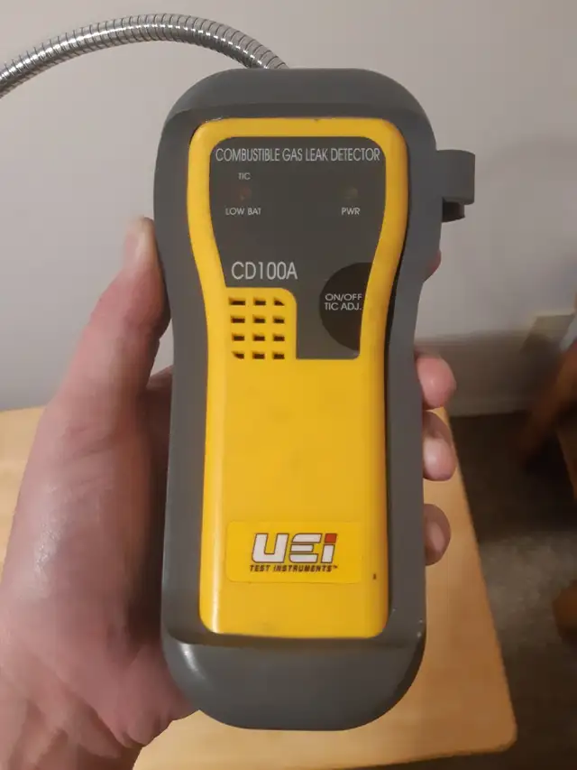 UEI combustible gas leak detector CD100A62863729624707124