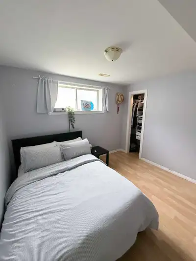 Price: $725 / Month per room (All utilities included). Availability: Available from End of October....