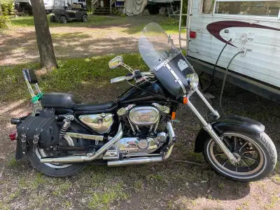 EVO sportster, 1200 custom call or text 3433331651